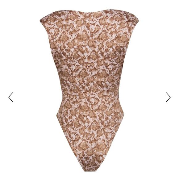 Dos Gardenias Jones One Piece Swimsuit Medusa Print Size 4 - Picture 3 of 10